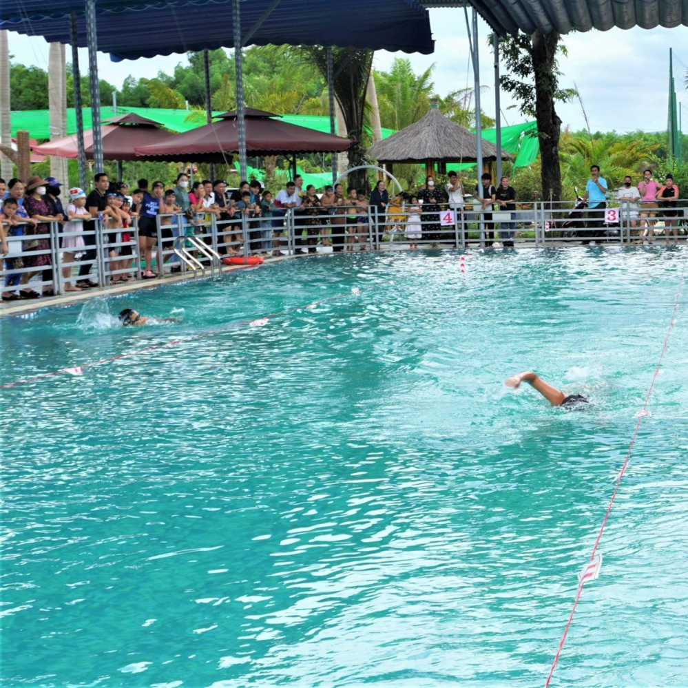 Đoàn Vận động viên xã Quế Phong tham gia giải bơi thiếu niên, nhi đồng huyện Quế Sơn năm 2023